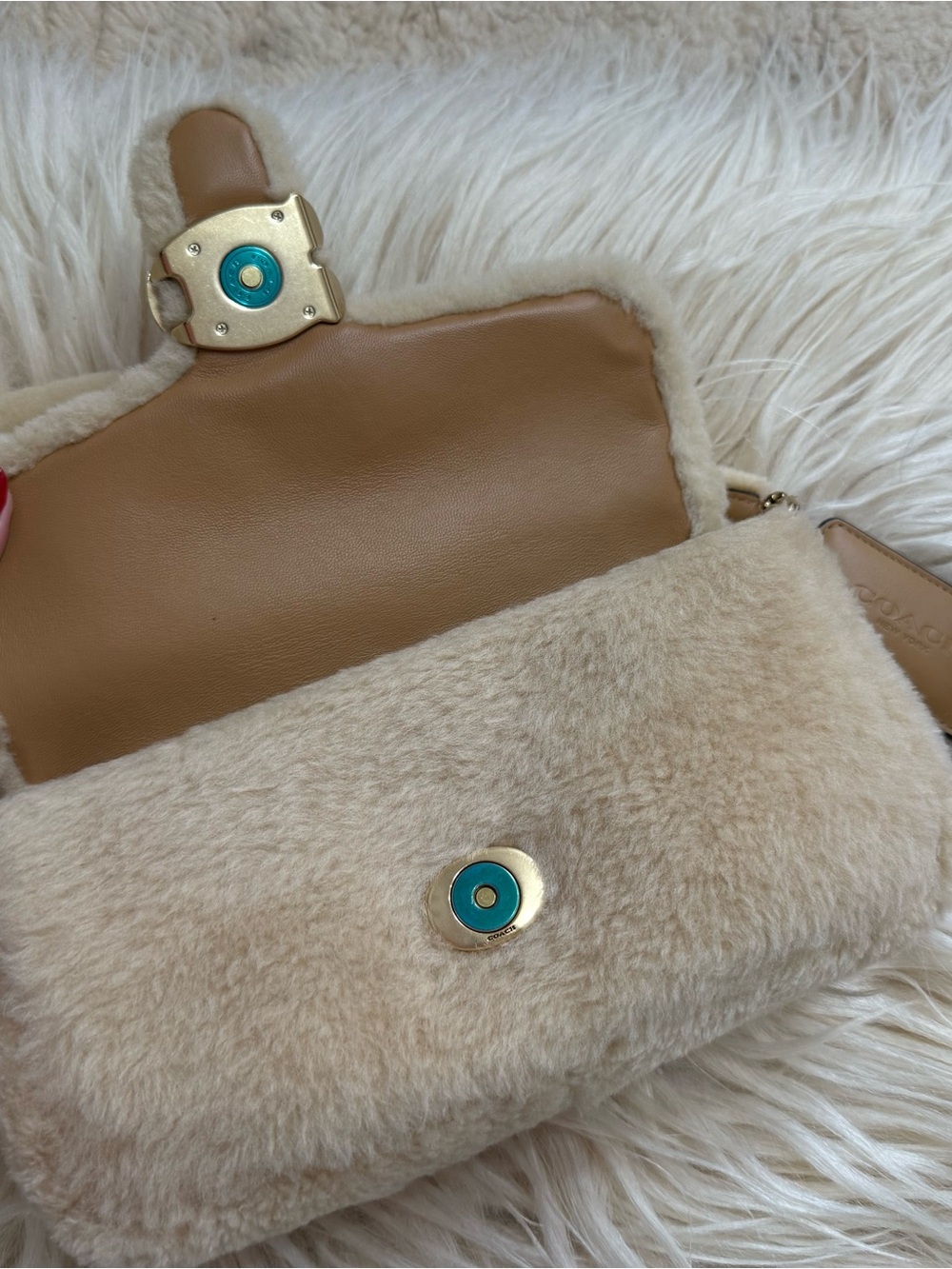 Coach Pillow Tabby Shoulder Bag Shearling 26 - Picture 3 of 15
